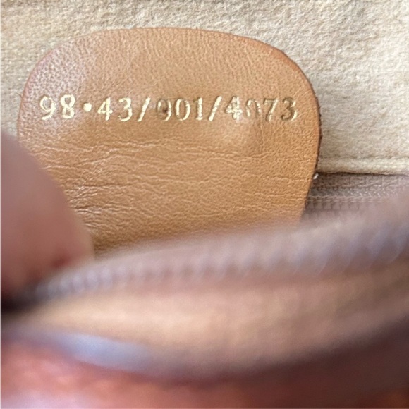 VINTAGE GUCCI EUC Authentic 2 Piece Gucci BAG and WALLET - Picture 6 of 15